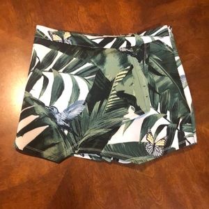 Abercrombie & Fitch Green Tropical Print Skort